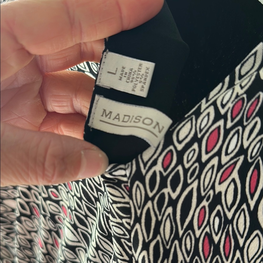 Black and White Patterned Dress - Picture 6 of 6
